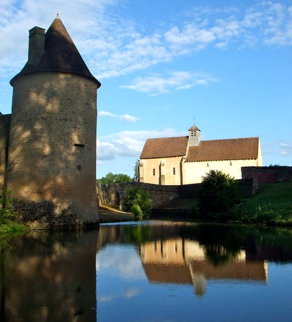 Limanton (Nièvre) Anizy, la tour et la chapelle Saint-Martin