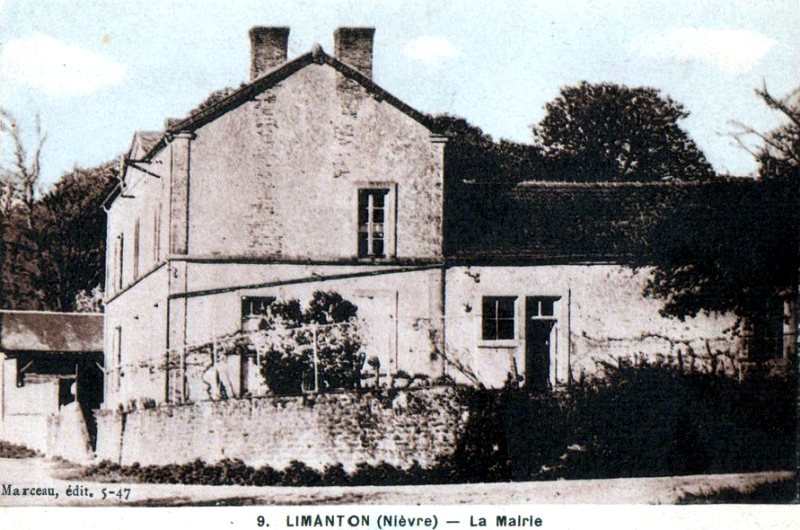 Limanton (Nièvre) La mairie CPA