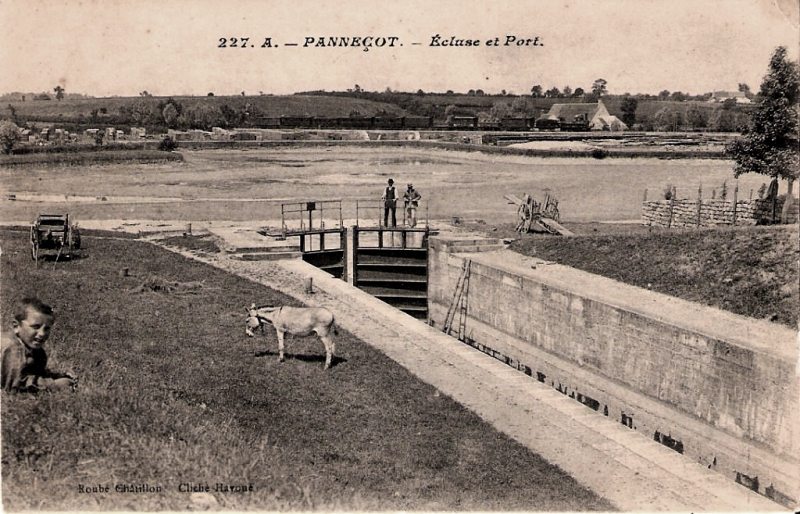 Limanton (Nièvre) Panneçot, l'écluse et le port CPA