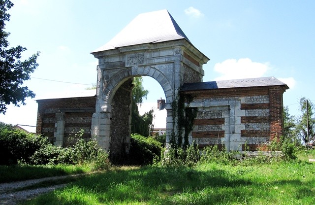 Lintot seine maritime le chateau porche d entree