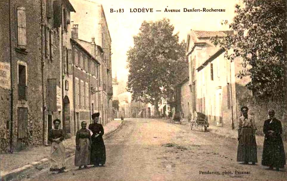 Lodève (Hérault) L'avenue Denfert CPA