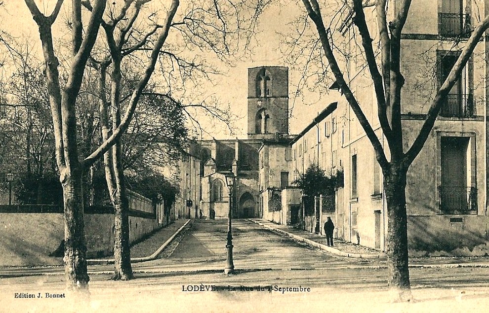 Lodève (Hérault) La rue du 4 septembre CPA