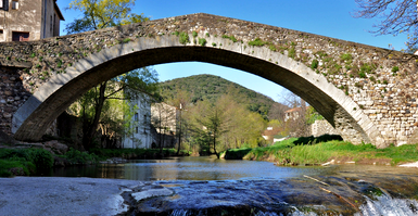 Lodève (Hérault) Le pont de Montifort