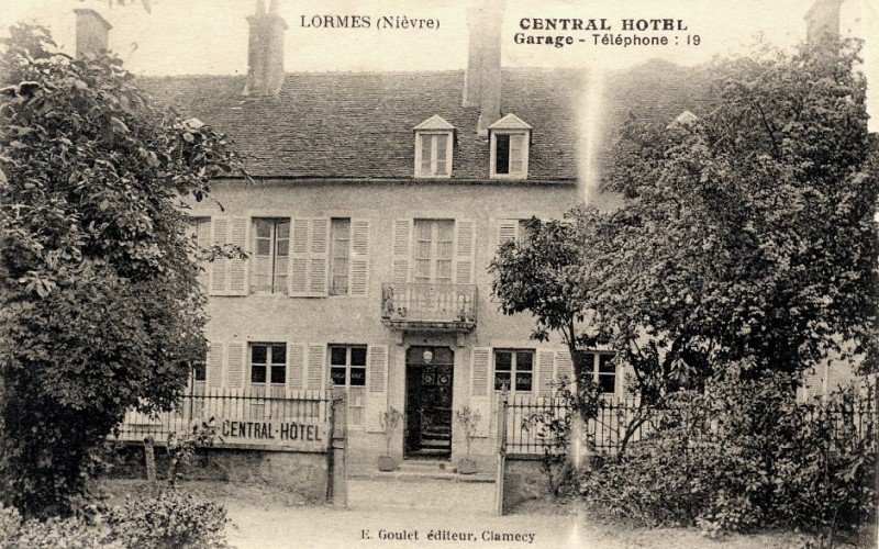 Lormes (Nièvre) L'hôtel Central CPA
