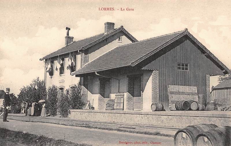 Lormes (Nièvre) La gare CPA