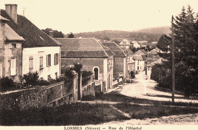 Lormes (Nièvre) La rue de l'hôpital CPA