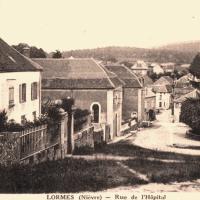 La rue de l'hôpital CPA