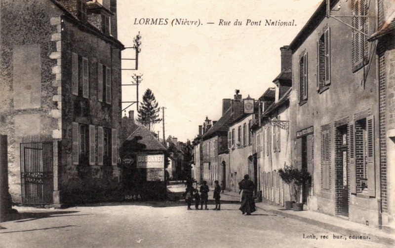 Lormes (Nièvre) La rue du Pont National CPA