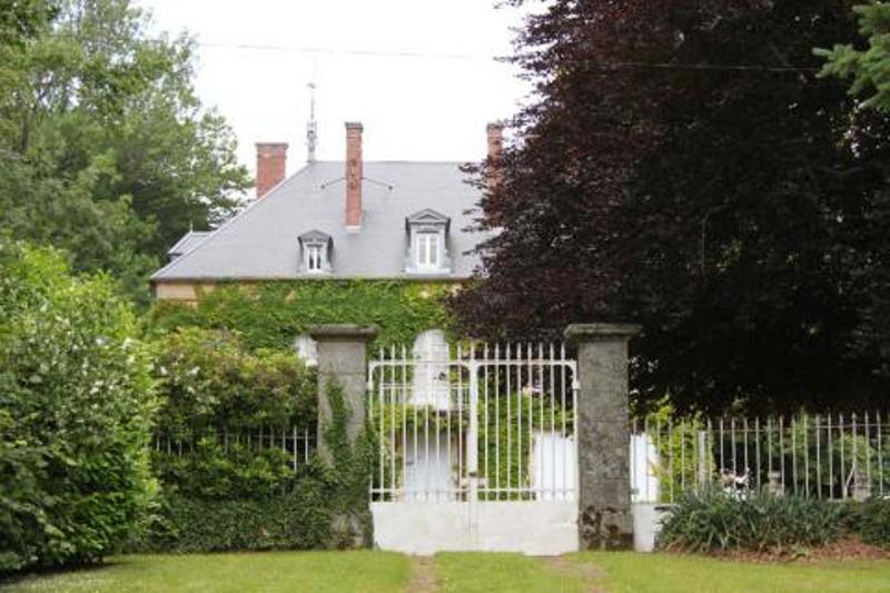 Lormes (Nièvre) Le château de Granpré