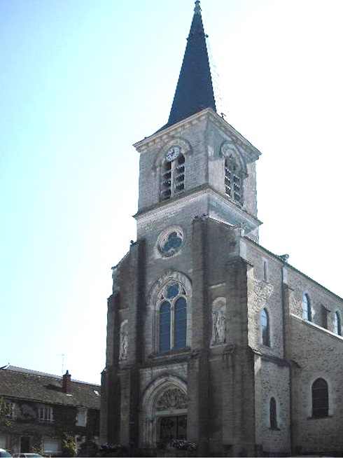 Luzy (Nièvre) L'église Saint-Pierre