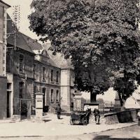 La Mairie et l'avenue de la gare CPA