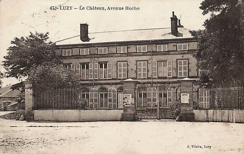 Luzy (Nièvre) Le château avenue Hoche CPA