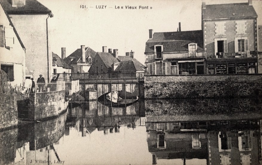 Luzy (Nièvre) Le vieux pont CPA