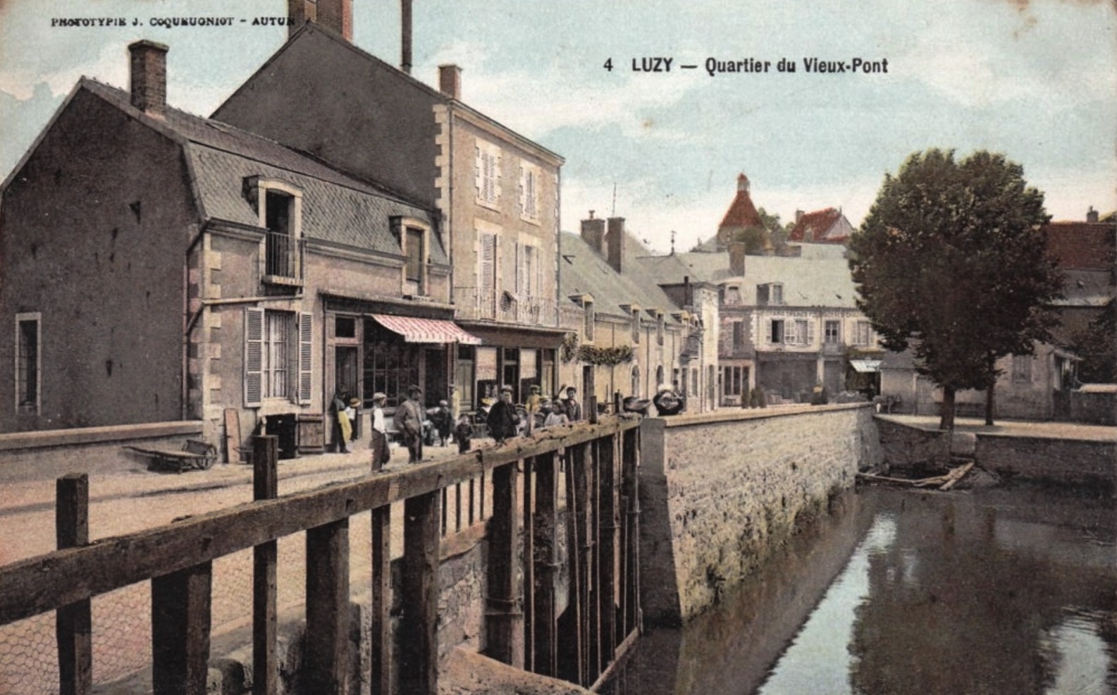 Luzy (Nièvre) Quartier du vieux pont CPA