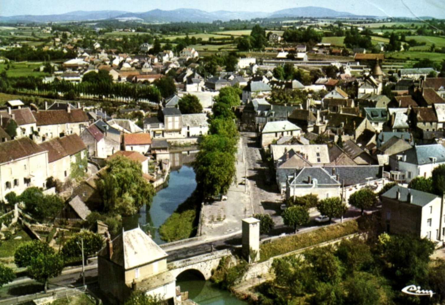 Luzy (Nièvre) Vue générale CPA