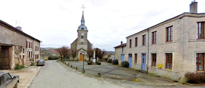 Luzy-Saint-Martin (Meuse) L'église et la mairie