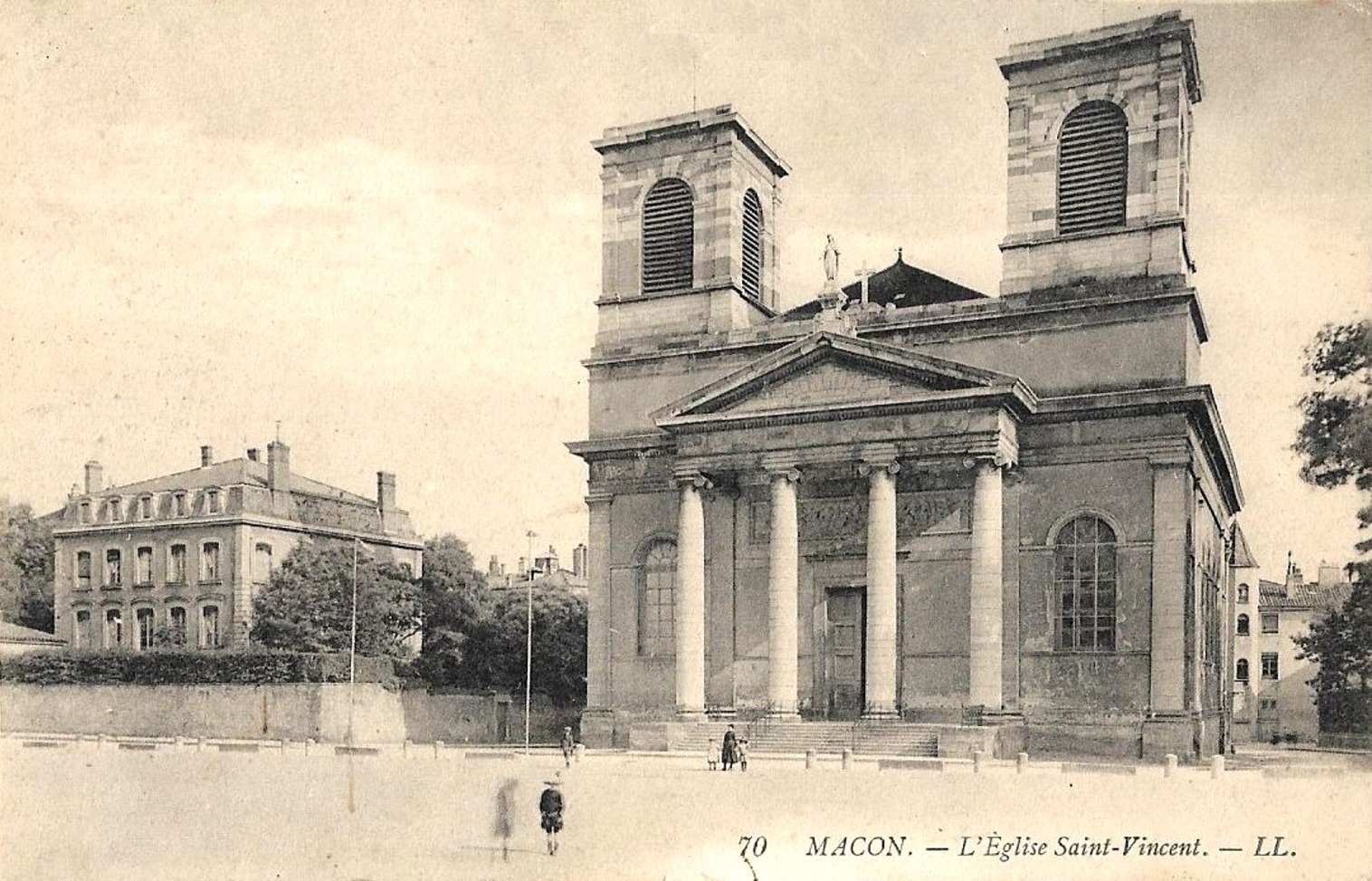 Mâcon (71) Eglise Saint-Vincent CPA