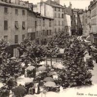 Mâcon (71) Place aux Herbes CPA