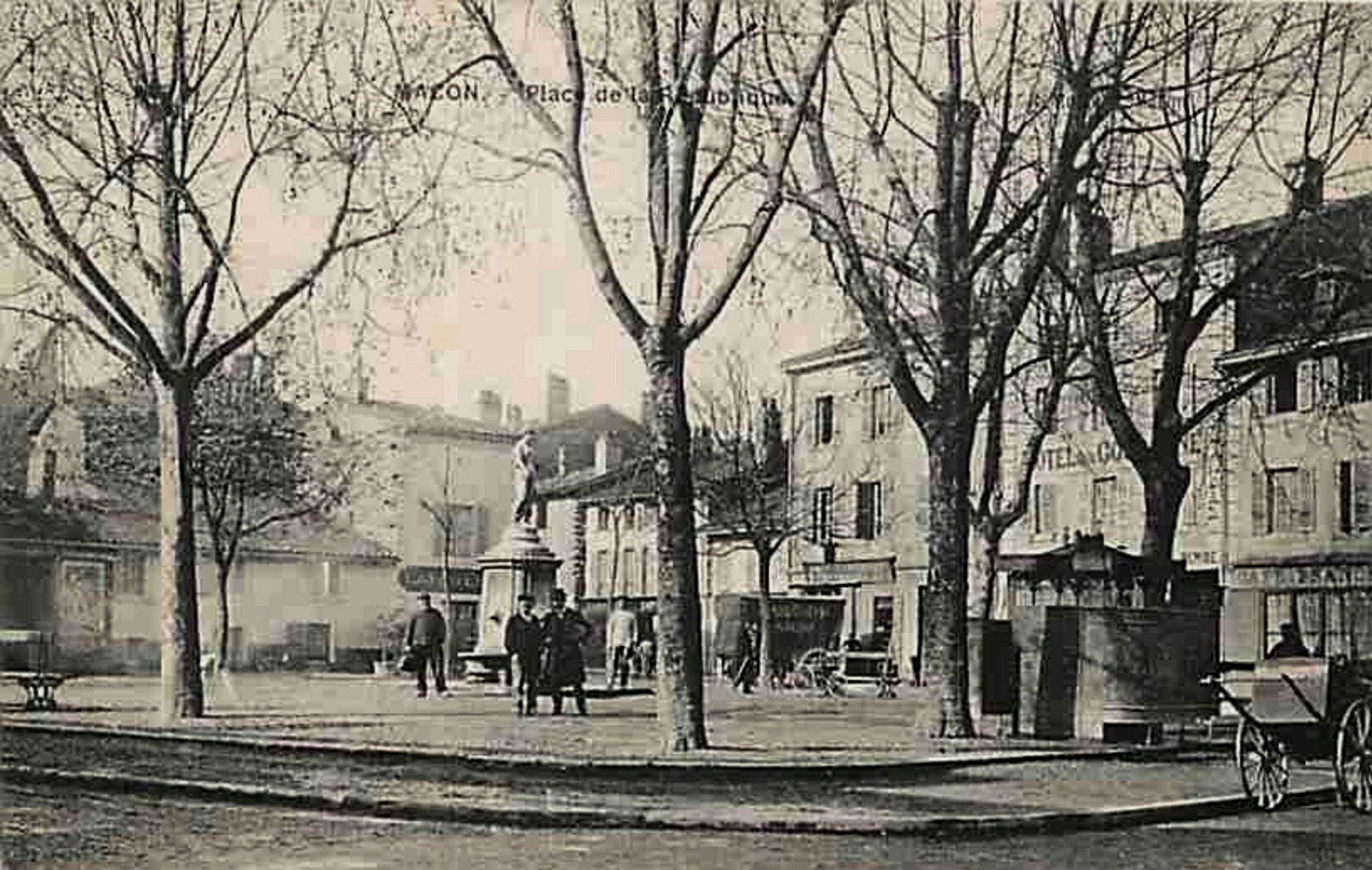 Mâcon (71) Place de la République CPA