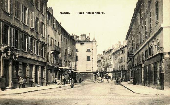 Mâcon (71) Place Poissonnière CPA