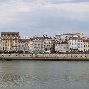 Mâcon (71) Vue panoramique sur les quais