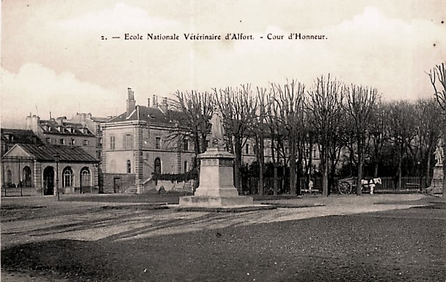 Maisons alfort val de marne l ecole veterinaire la cour d honneur cpa