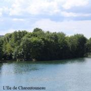 Maisons alfort val de marne l ile de charentonneau depuis la passerelle