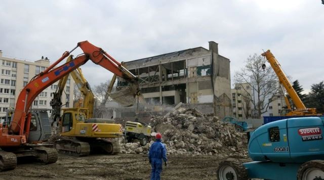 Maisons alfort val de marne la biscuiterie l alsacienne fin de demolition en 2016