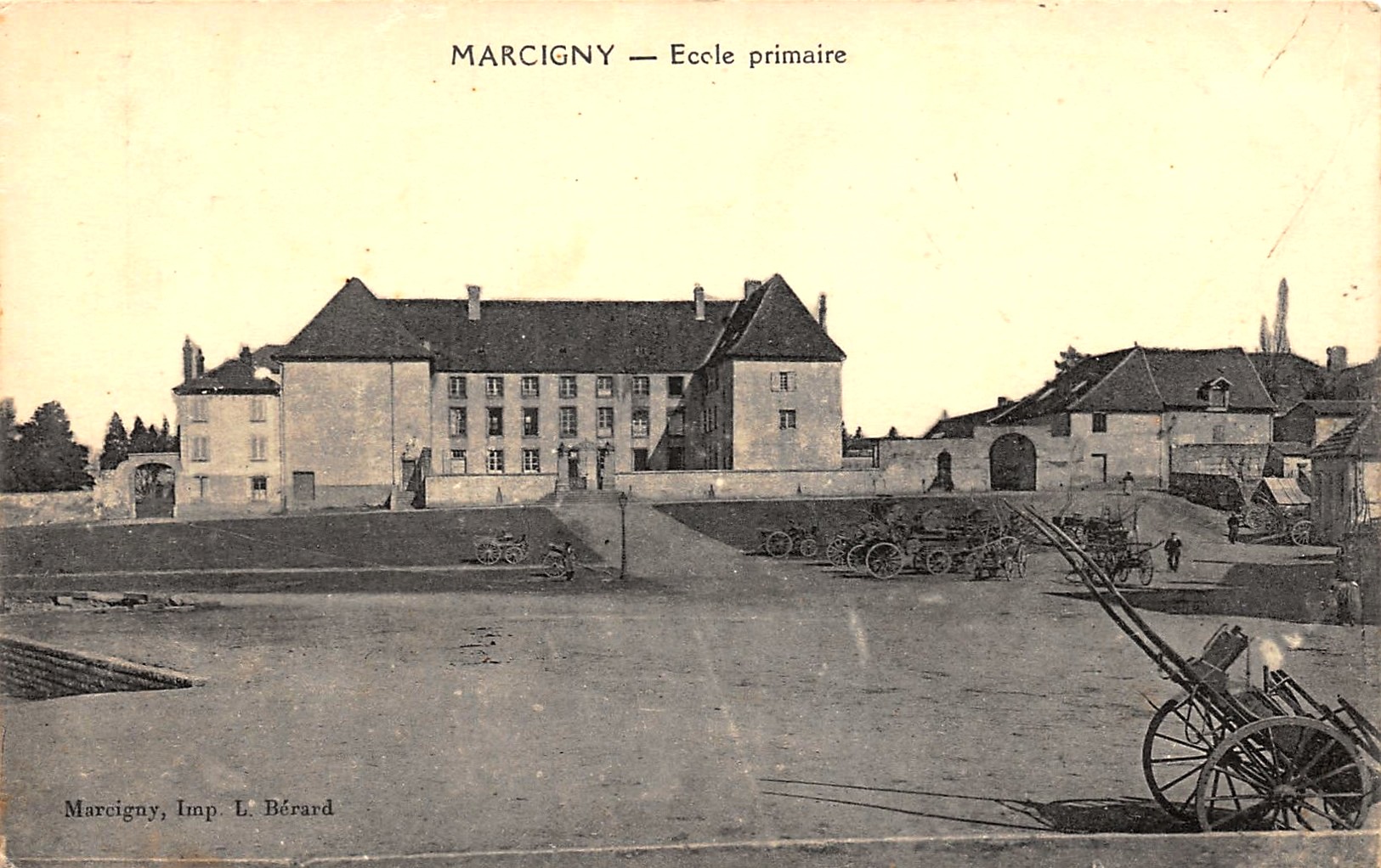 Marcigny (71) Couvent des Ursulines, Ecole primaire supérieure CPA