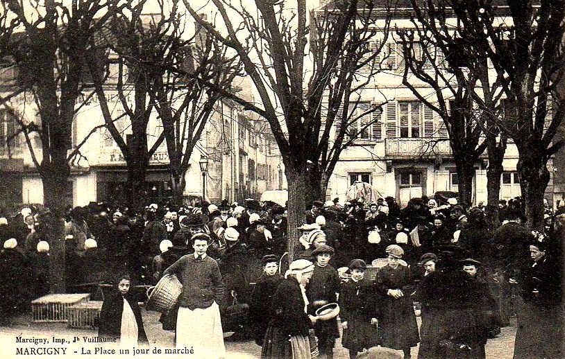 Marcigny (71) Marché CPA