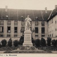 Marcigny (71) Monument aux morts CPA
