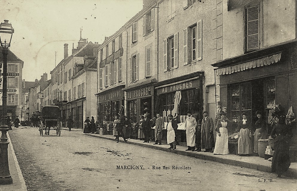 Marcigny (71) Rue des Récollets CPA