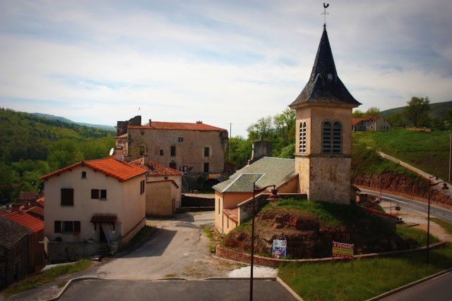 Marnhagues et latour aveyron eglise de Marnhagues