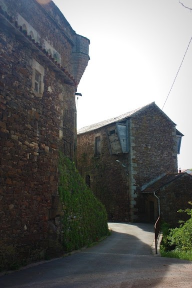 Dans le village