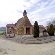 Martincourt-sur-Meuse (Meuse) L'église et la place