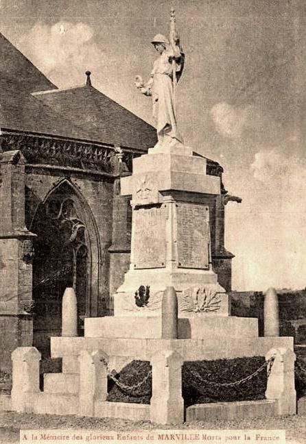 Marville (Meuse) Le monument aux morts CPA