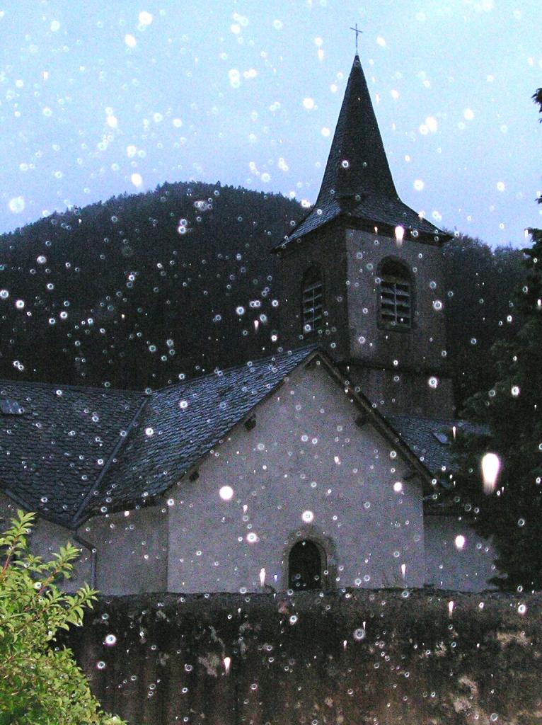 Mélagues (Aveyron) Eglise Saint Martin en 1998