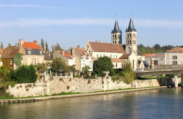 Melun seine et marne l ile saint etienne