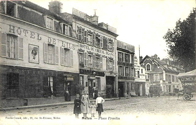 Melun seine et marne la place praslin les hotels cpa