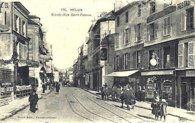 Melun seine et marne la rue saint etienne cpa