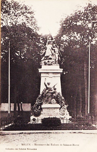 Melun seine et marne le monument aux morts de 1870 cpa