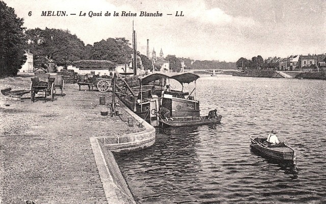 Melun seine et marne le quai de la reine blanche cpa