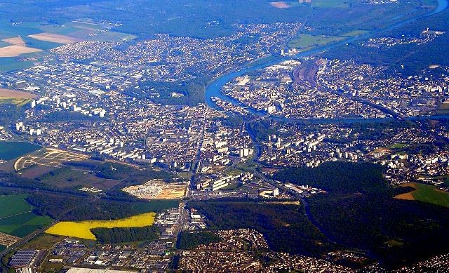 Melun seine et marne vue aerienne en 2016