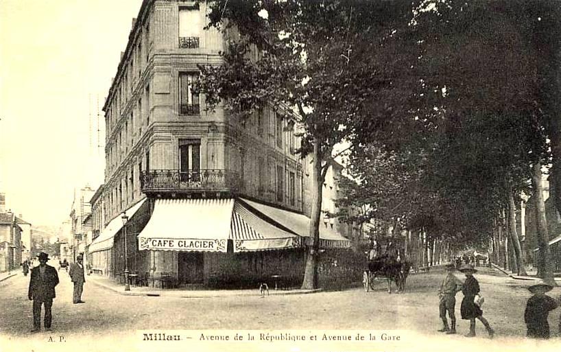 Millau (Aveyron) CPA avenue de la république et de la gare en 1910