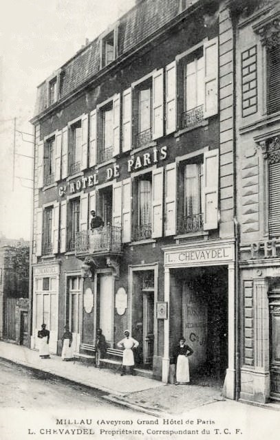 L' Hôtel de Paris (cpa)