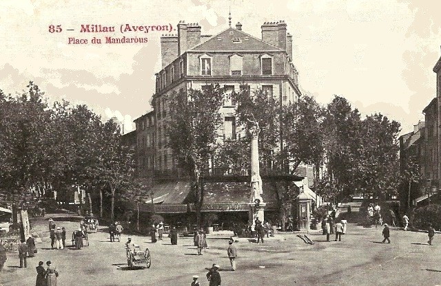 La place du Mandarous (cpa)