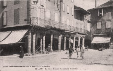 Le vieux marché en 1910 (cpa)