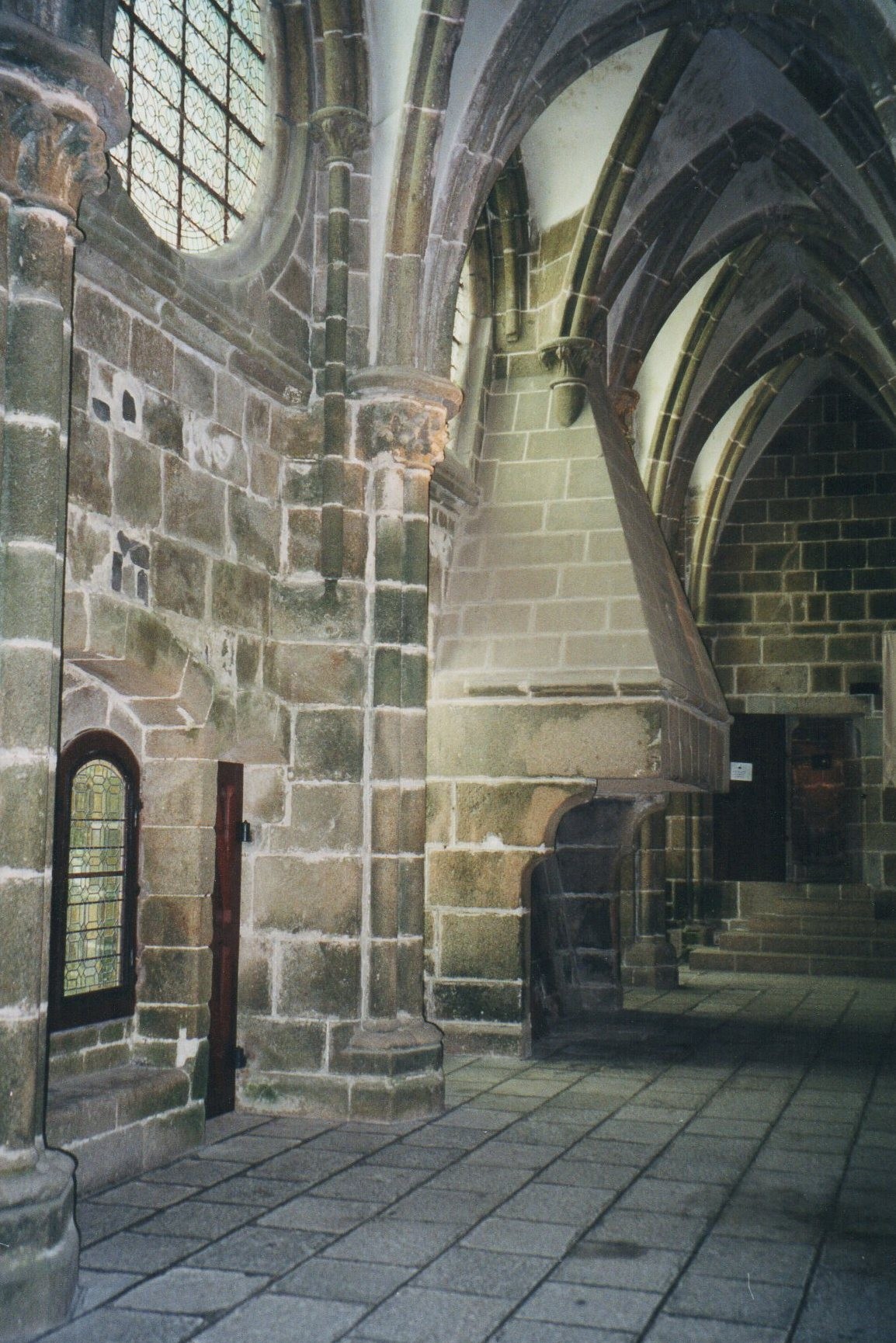 Mont saint michel manche l abbaye dec 2001