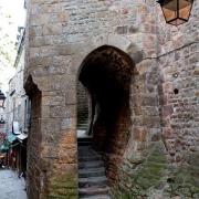 Mont saint michel manche l eglise saint pierre abside en encorbellement