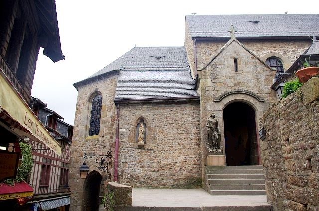 Mont saint michel manche l eglise saint pierre entree cote nord